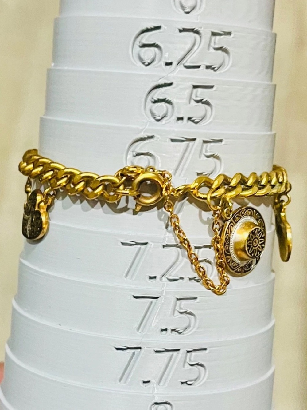 Vintage Damascene Style Charm Bracelet Gold Tone 6.75”, 1960s - Picture 9 of 12